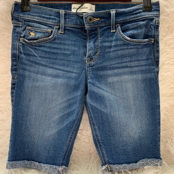Abercrombie kids Blue Jean shorts - Picture 1 of 3